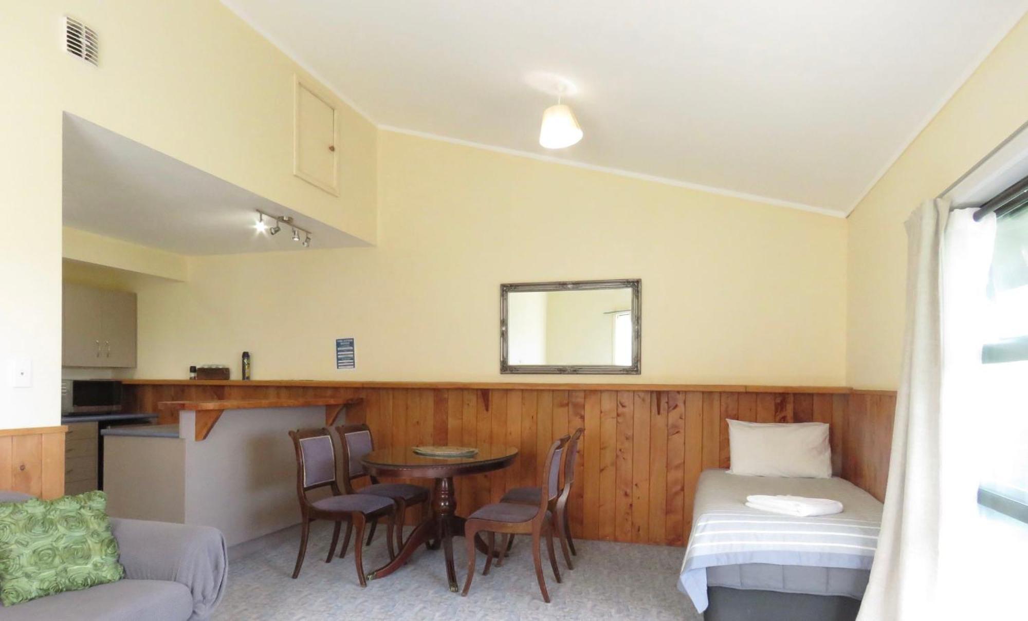 Mystery Creek Motel Rukuhia Exteriér fotografie